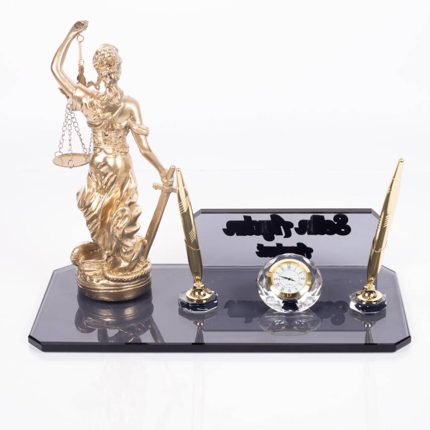 Avukat Masa İsimliği Themis Biblolu Avukatlara Özel Kristal Cam İsimlik Hakim Savcı - 3